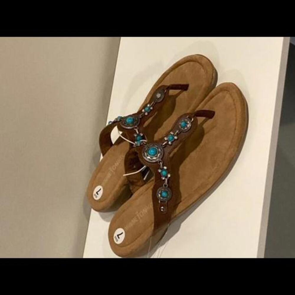Step into Style! Minnetonka Women's Southwest Faux Turquoise Flip Flops, Size 7